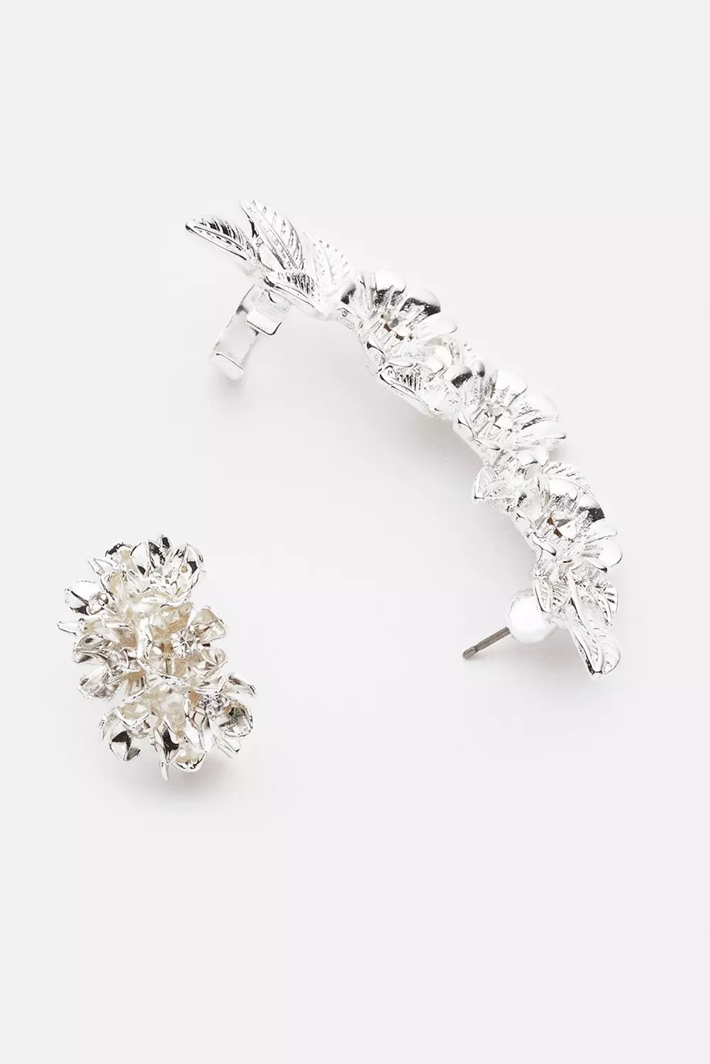 【KAREN MILLEN】14Kゴールドメッキ クリスタルダイアゴナルカフ akk95838_gold_xl?$