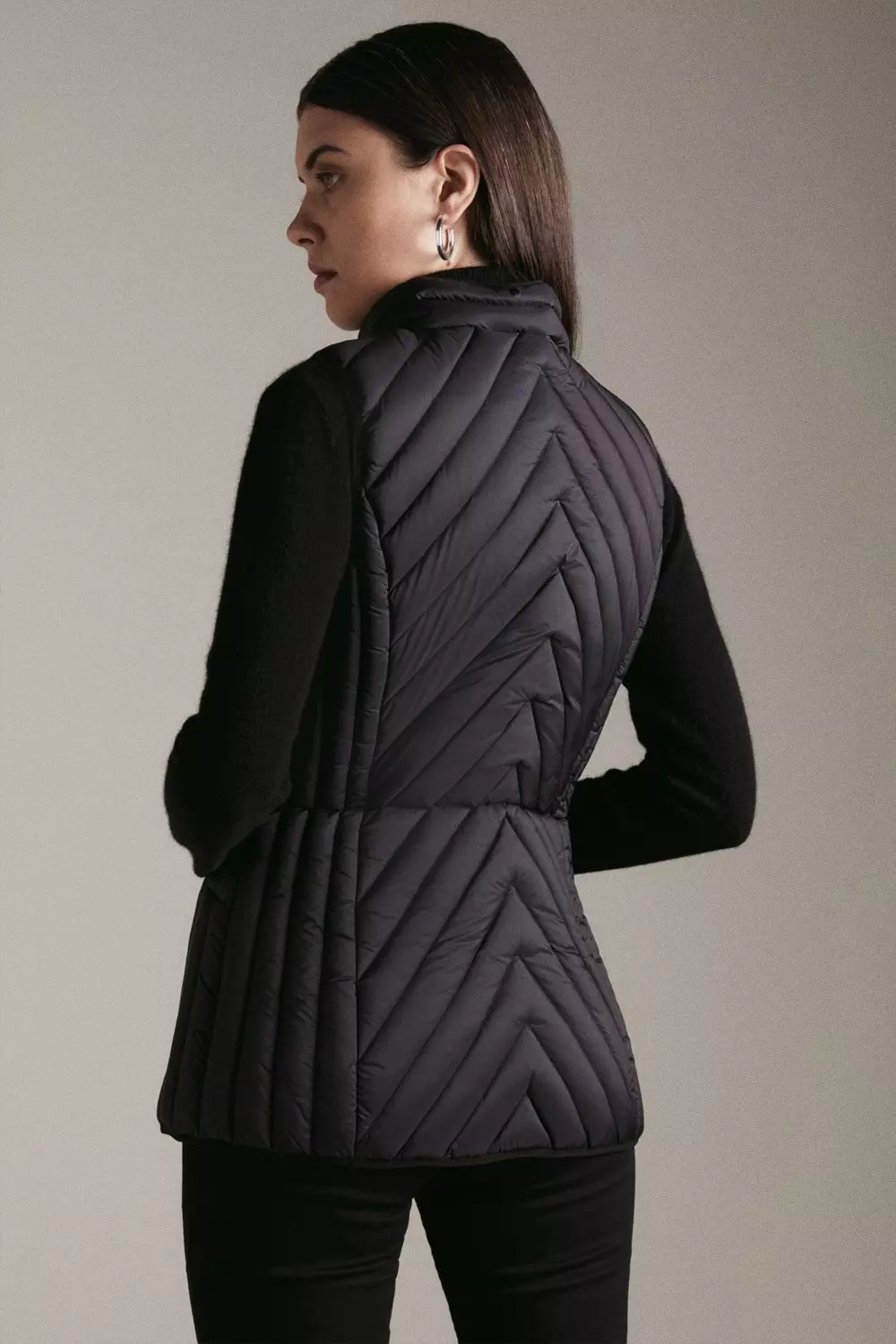 KAREN MILLEN ムートン ハイロージャケット ショート丈 ブラック Down Filled Packable Short Vest | Karen Millen