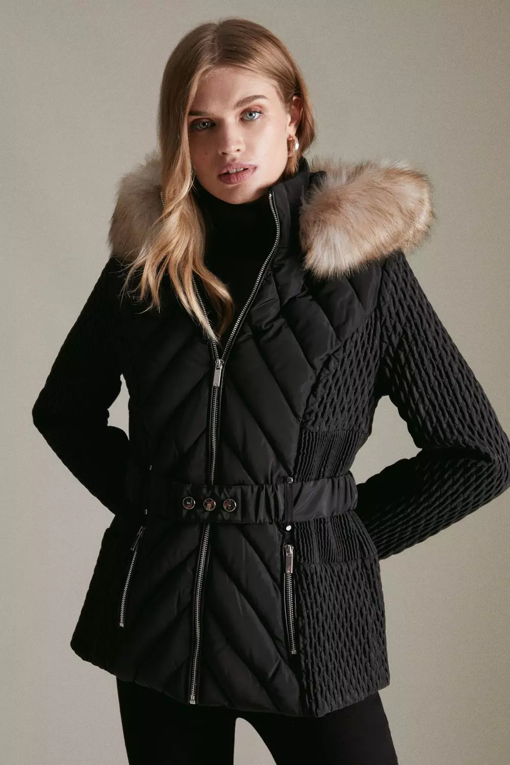 【INCHANT ME】[3oz quilt] Moulin Hair Fur Jacket Short Heritage Quilt Faux Fur Trim Hood Coat | Karen Millen