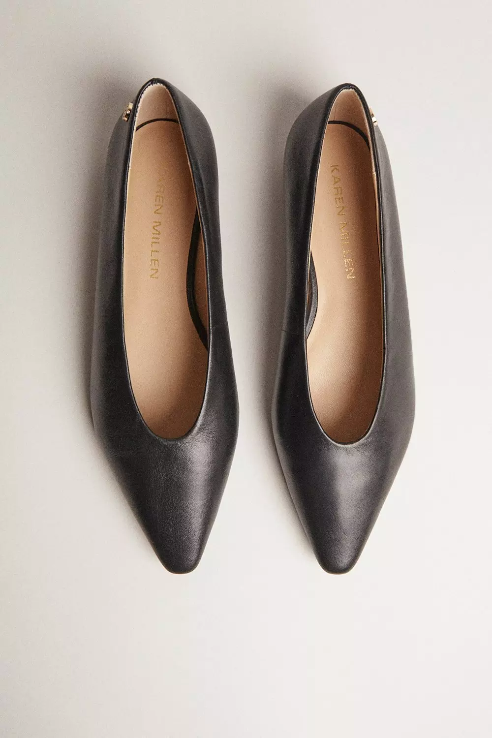 Black point toe fashion flats