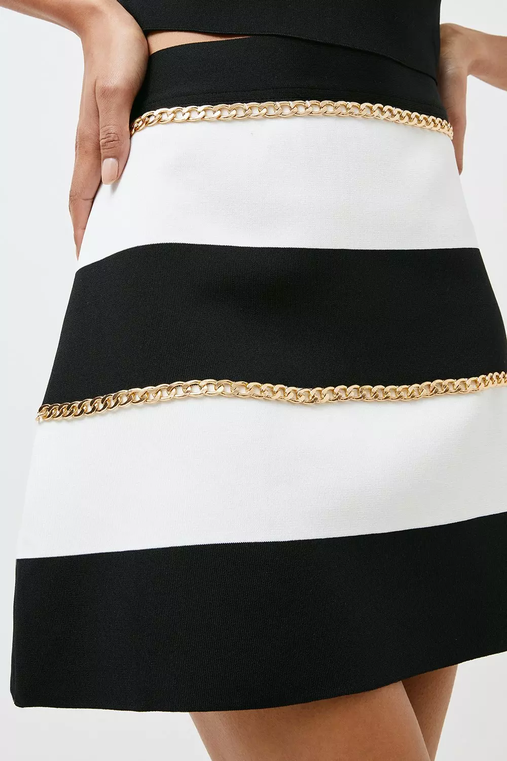 Mono Stripe Chain Detail Knit Skirt alternative image