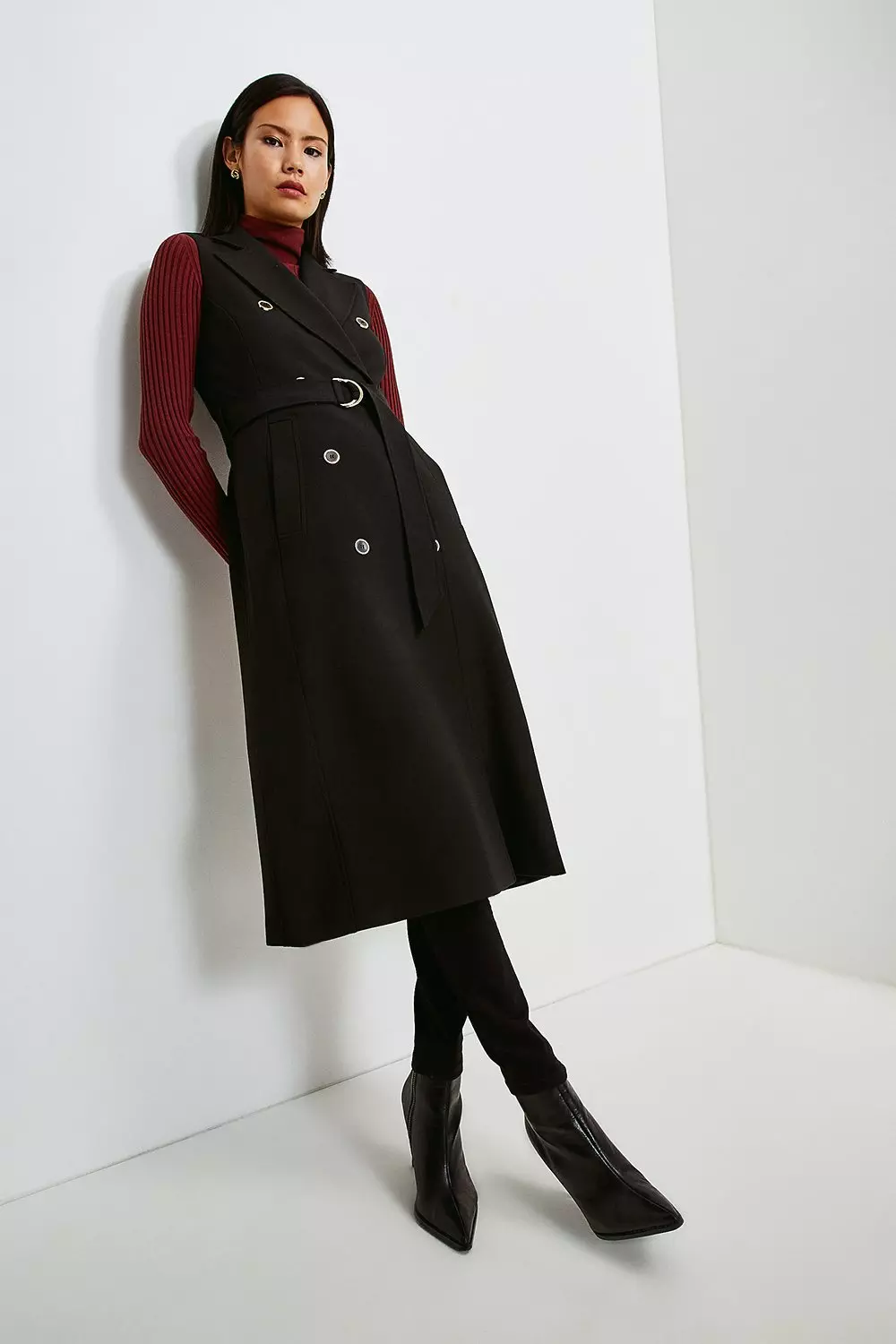 Black Compact Stretch Sleeveless Coat alternative image