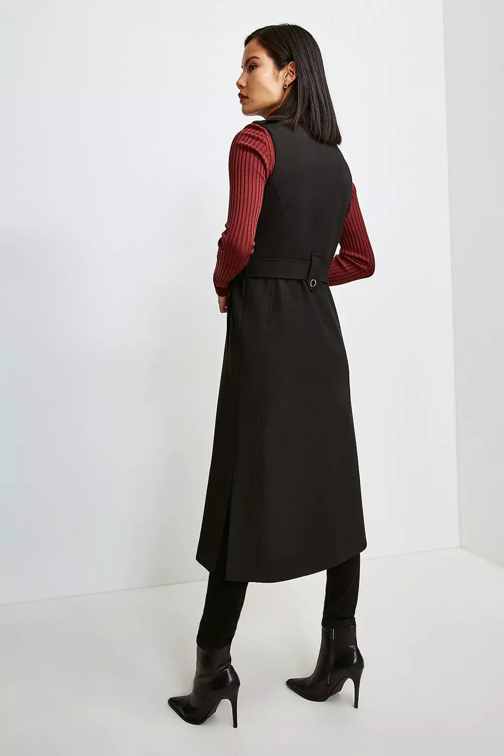 Black Compact Stretch Sleeveless Coat alternative image