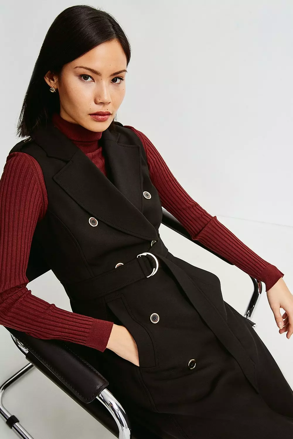 Black Compact Stretch Sleeveless Coat alternative image
