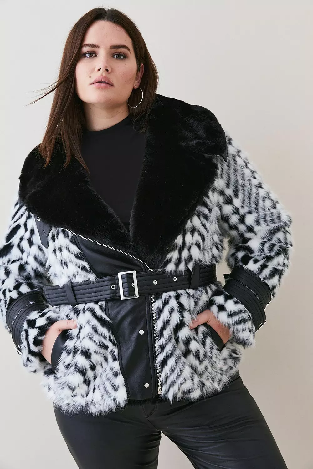 Plus fashion size faux fur shrug