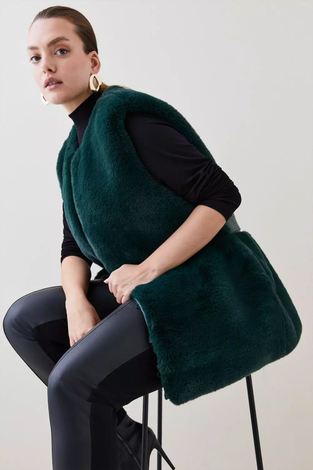 Plus Size Faux Fur Pu Belt Gilet Karen Millen