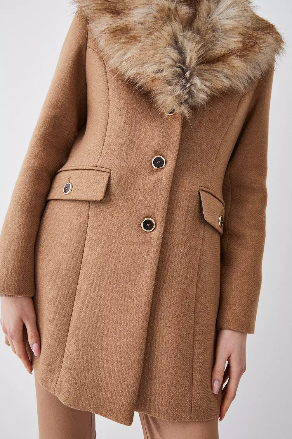 Camel wool coat with fur collar online