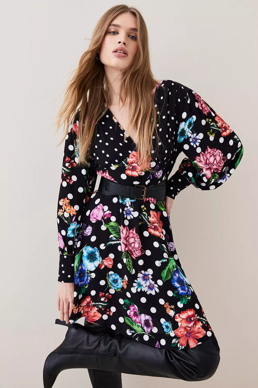 KAREN MILLEN 日本未入荷 ハイネック フリンジ ミニドレス Spots And Floral Plunge Neck Woven Mini Dress | Karen Millen