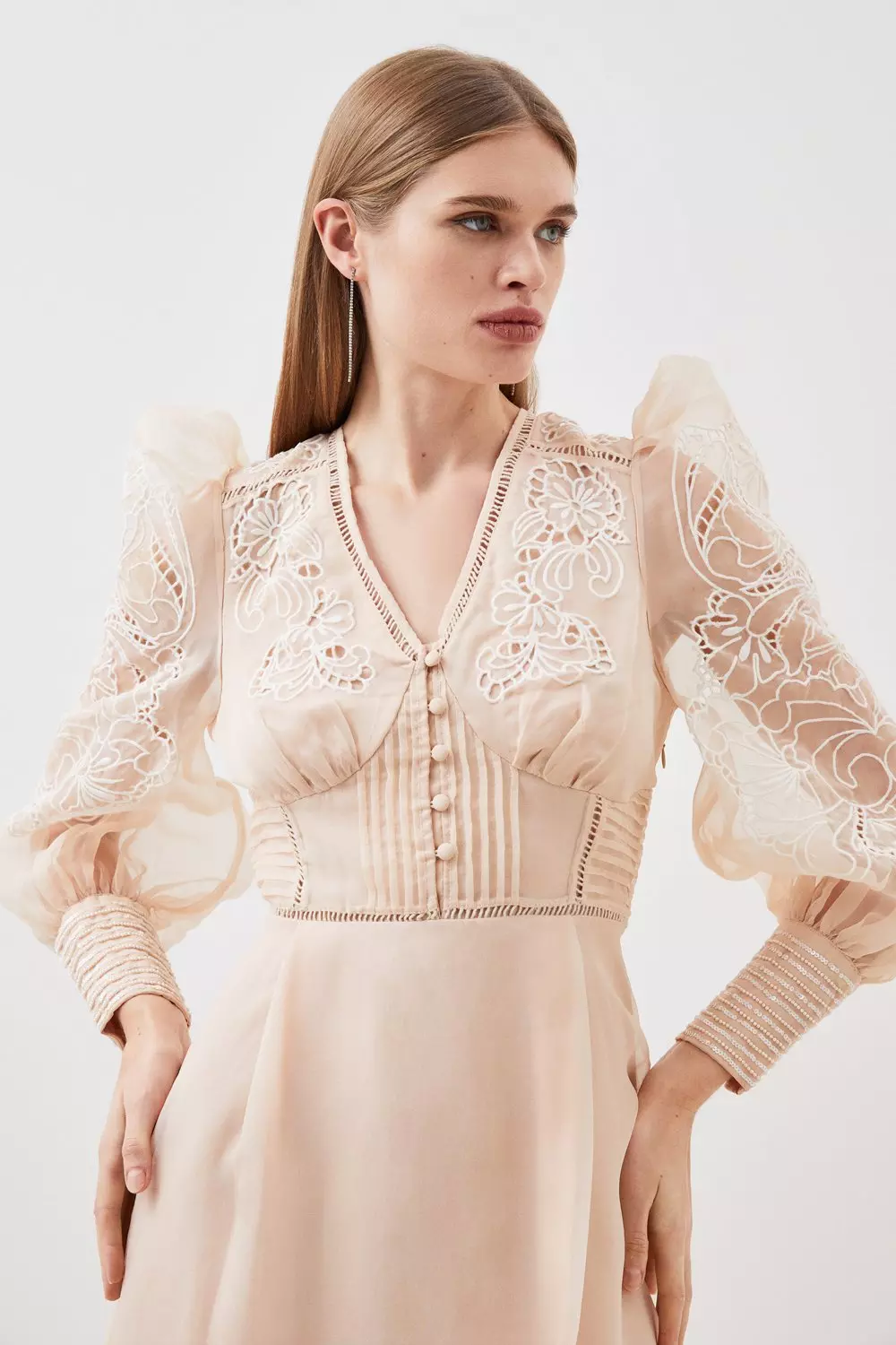 【KAREN MILLEN】花柄 オーガンジー ミディワンピース【送関込】 Cutwork Organdie V Neck Woven Midi Dress | Karen Millen