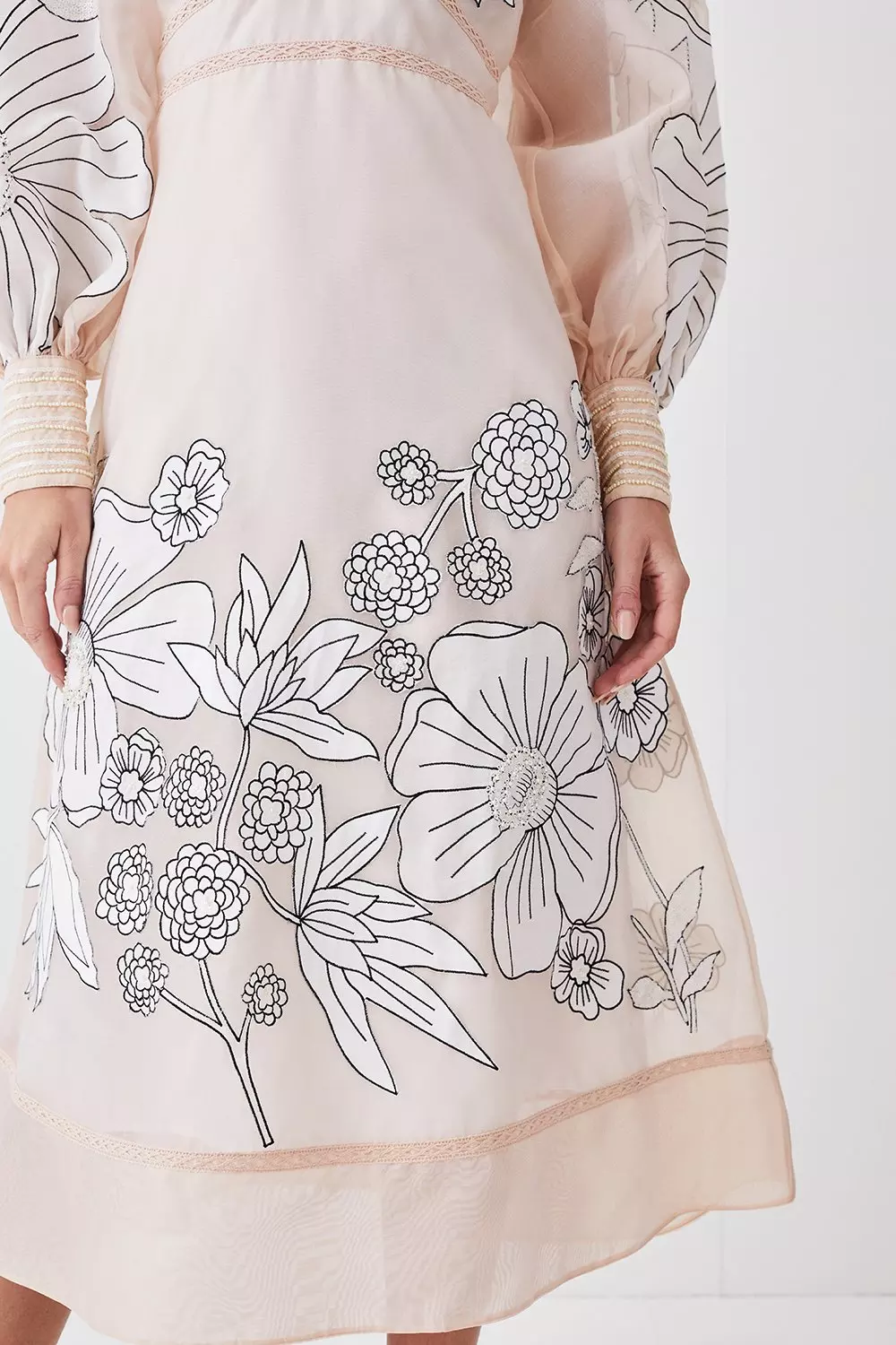 【KAREN MILLEN】Petite Floral Applique Organdie Woven Maxi Plus Size Floral Applique Crystal Embellished Woven Maxi