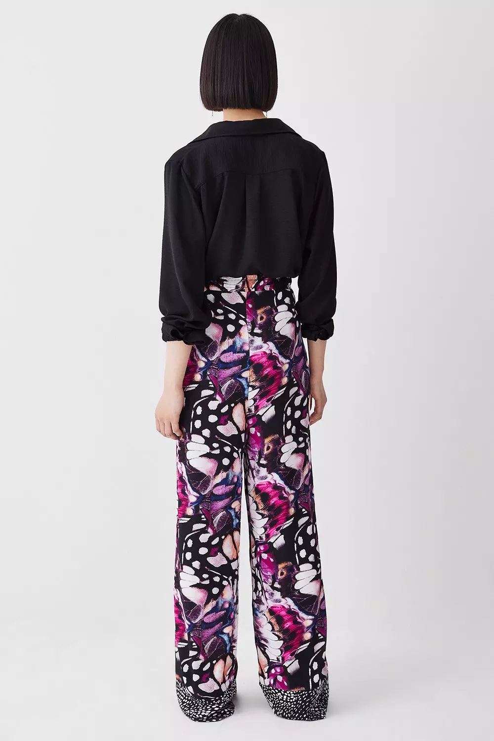 BUTTERFLY PATTERN PANTS / BROWN – VIAVANDA