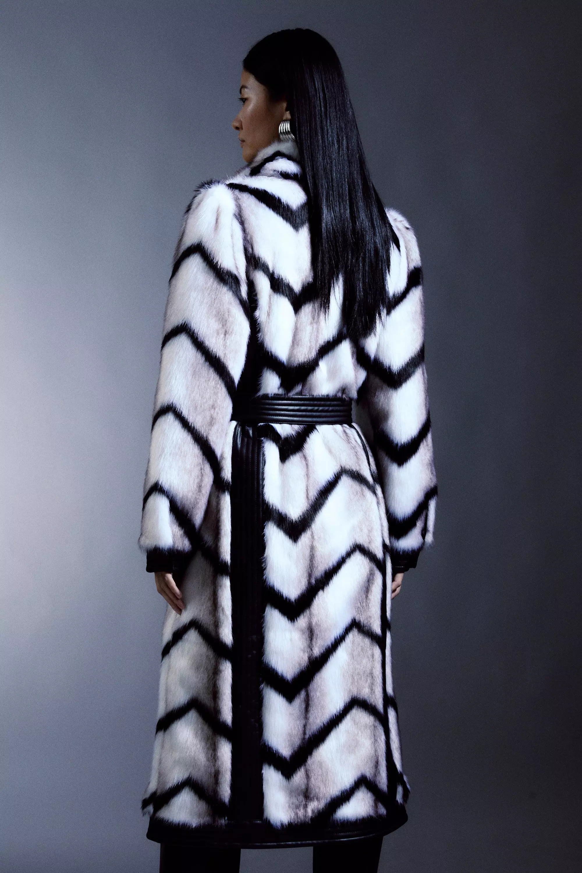 イロン YILON Waistmark eco fur coat イロン YILON Waistmark eco fur coat