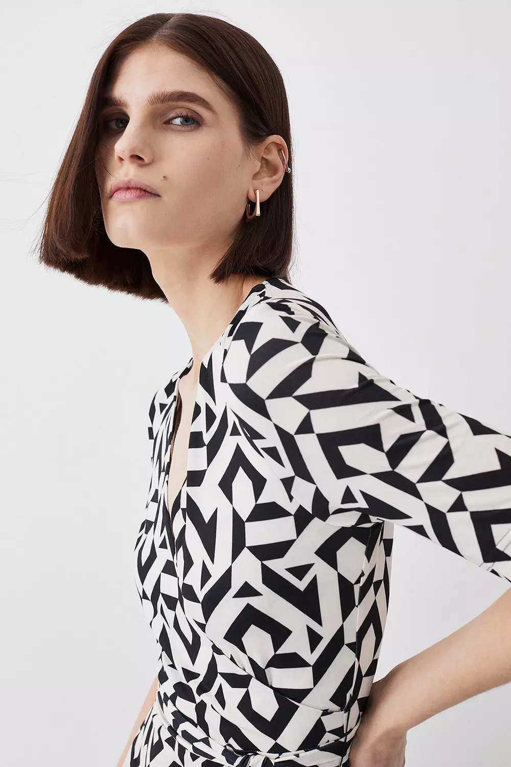 Mono Half Sleeve Geometric Printed Jersey Wrap Midi Dress  alternative image