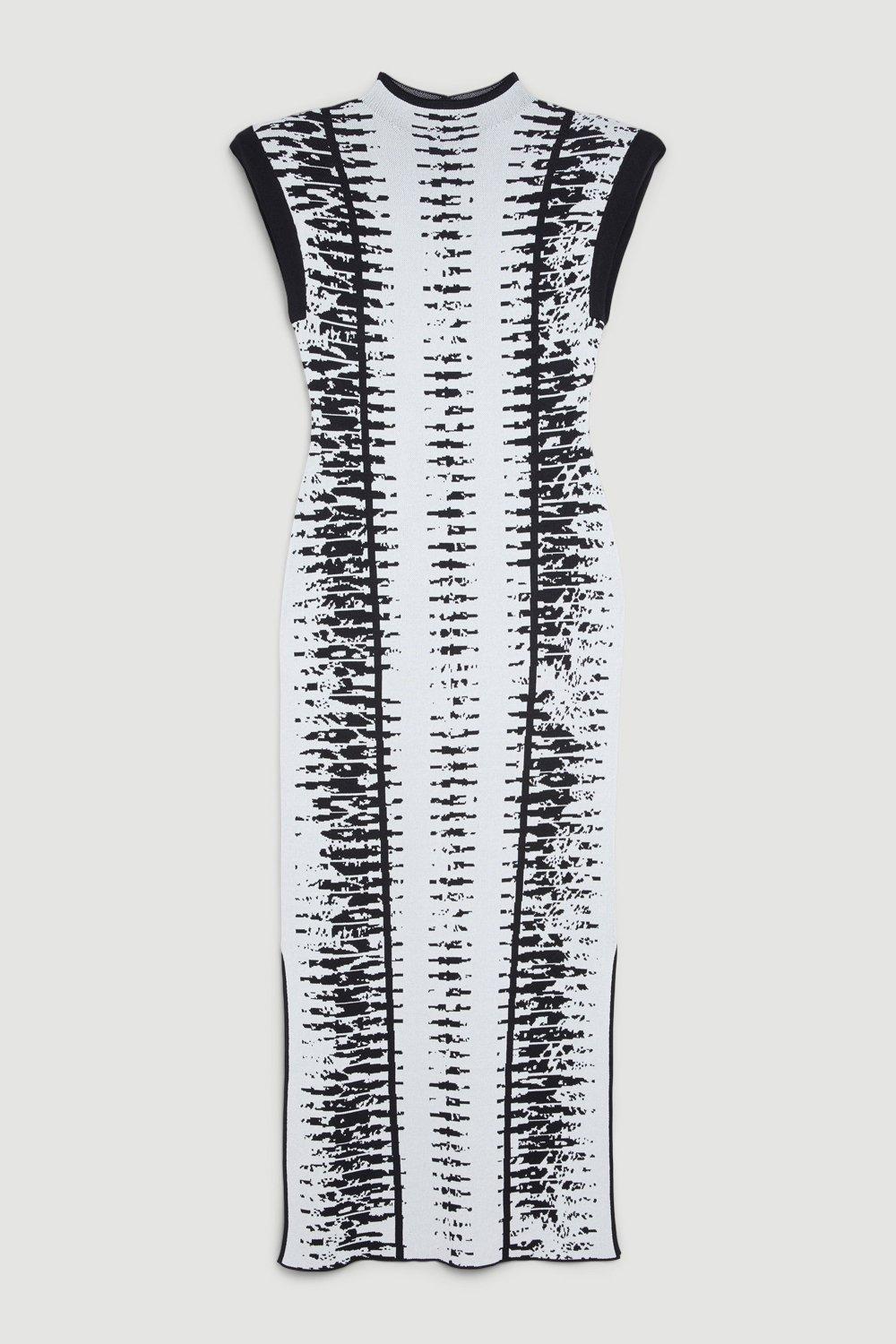 Petite Abstract Jacquard Power Shoulder Midaxi Knit Dress | Karen Millen