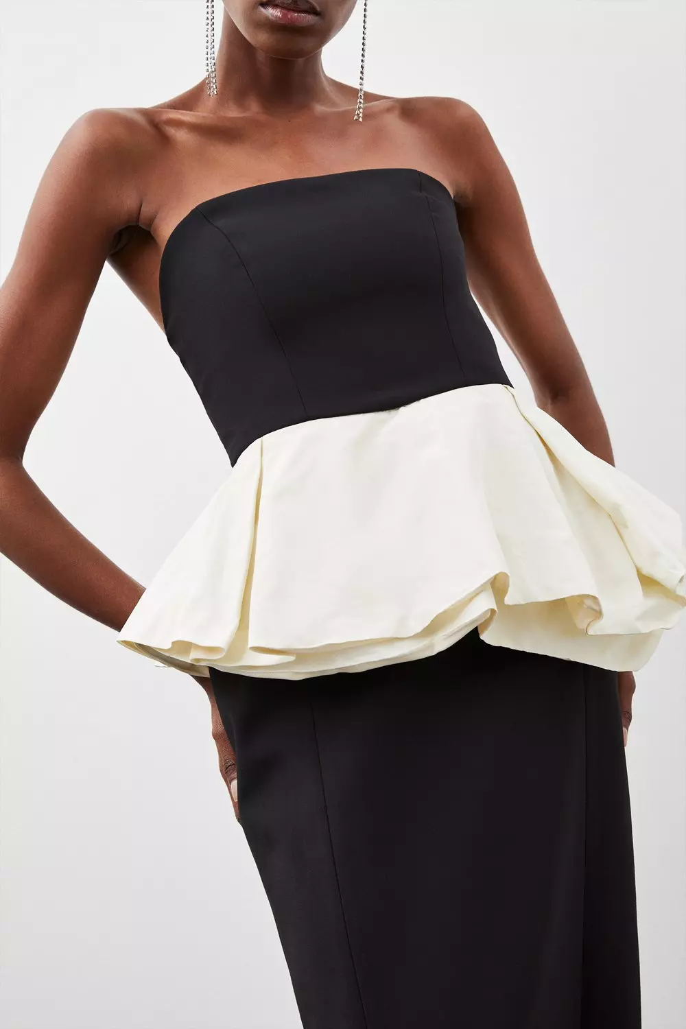 Karen Millen コンパクトストレッチタブ ディテールミディドレス Lydia Millen Petite Compact Stretch Sweetheart Neckline