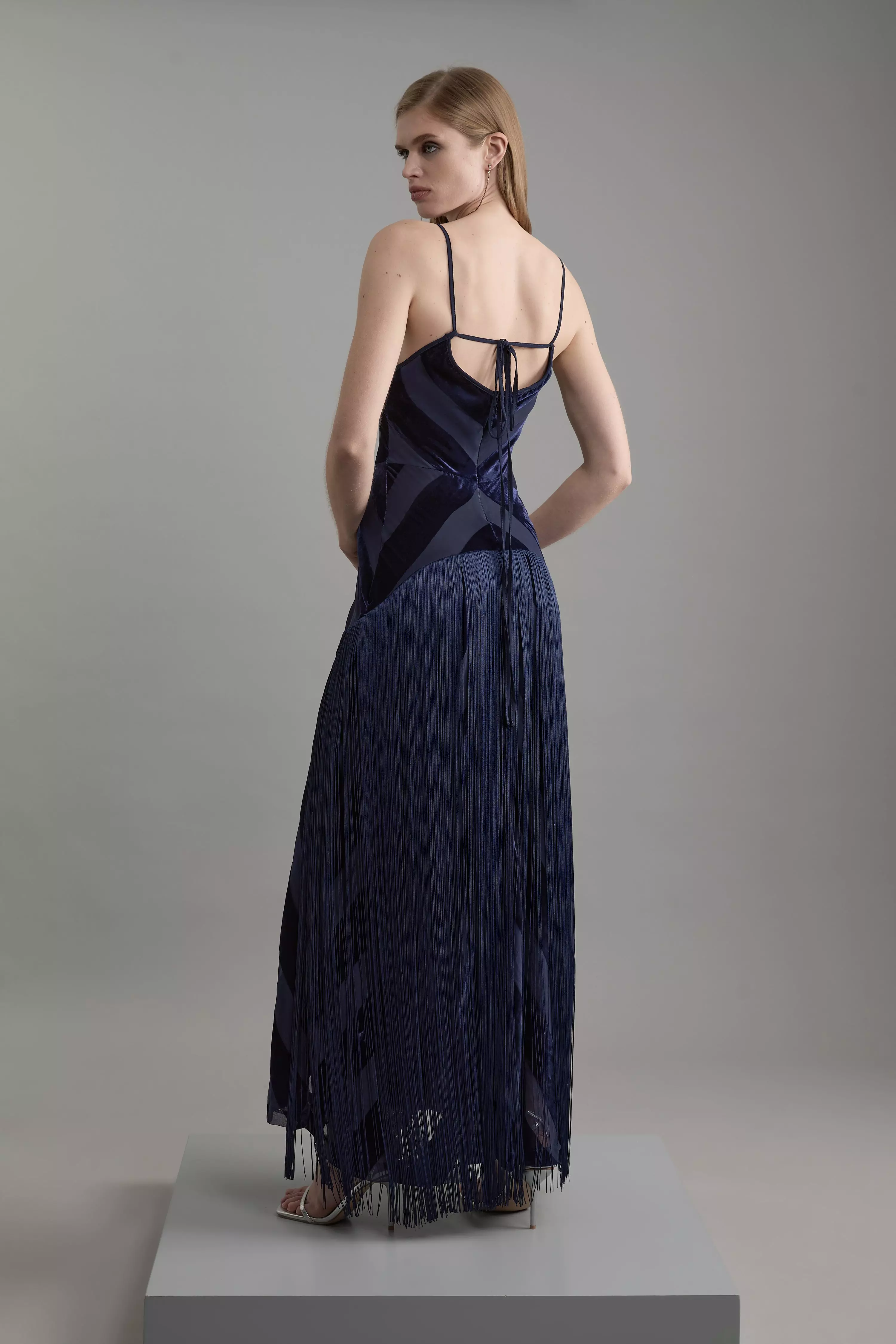 ◆KAREN MILLEN◆ ブロデリーゴデット ウーブンミディスカート Tall Fringed Velvet Devore Woven Maxi Dress | Karen Millen