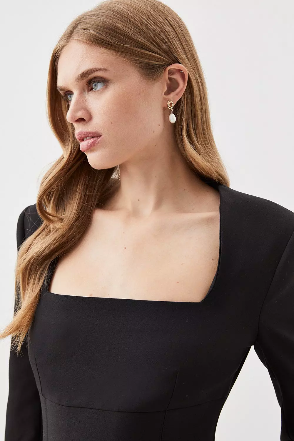 Black Clean Tailored Sweetheart Neckline Midi Dress alternative image