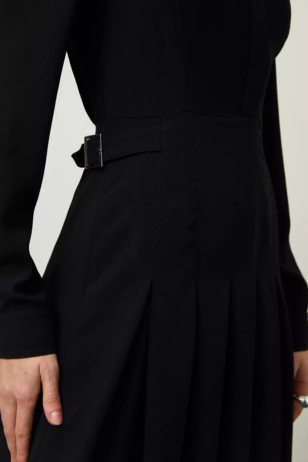 【KAREN MILLEN】テイラード クレープ プリーツ シャツドレス Tailored Crepe Pleated Midi Shirt Dress | Karen Millen