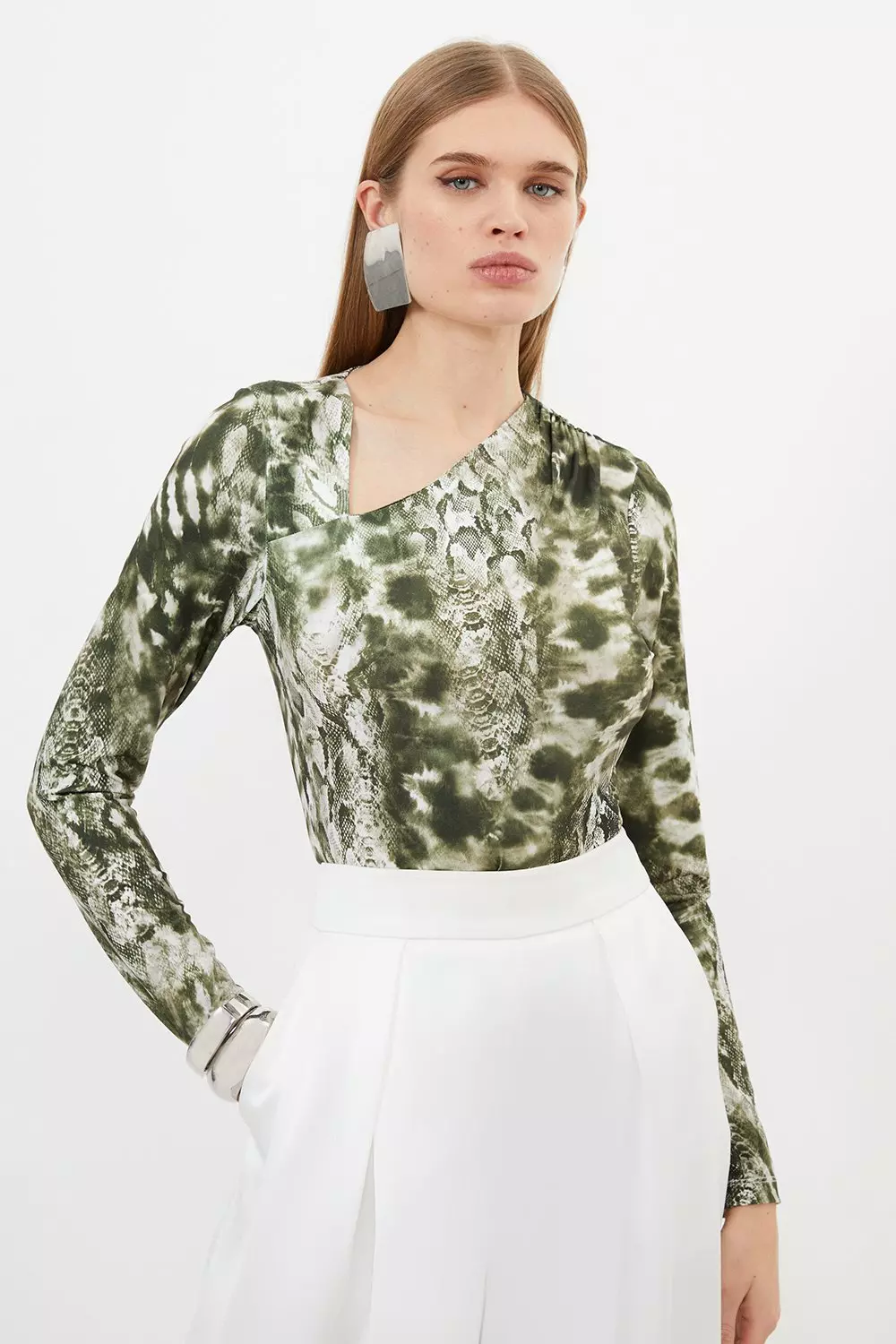 Asymmetrical skirt snake print sale