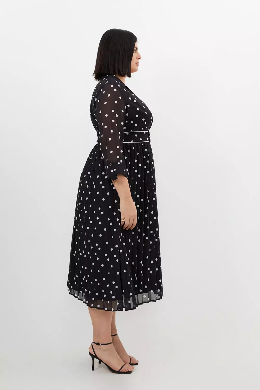 Black Plus Size Pleated Contrast Georgette Spot Woven Midi Dress alternative image