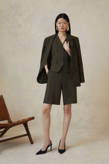 The Founder Tailored Tencel Linen Walking Shorts khaki