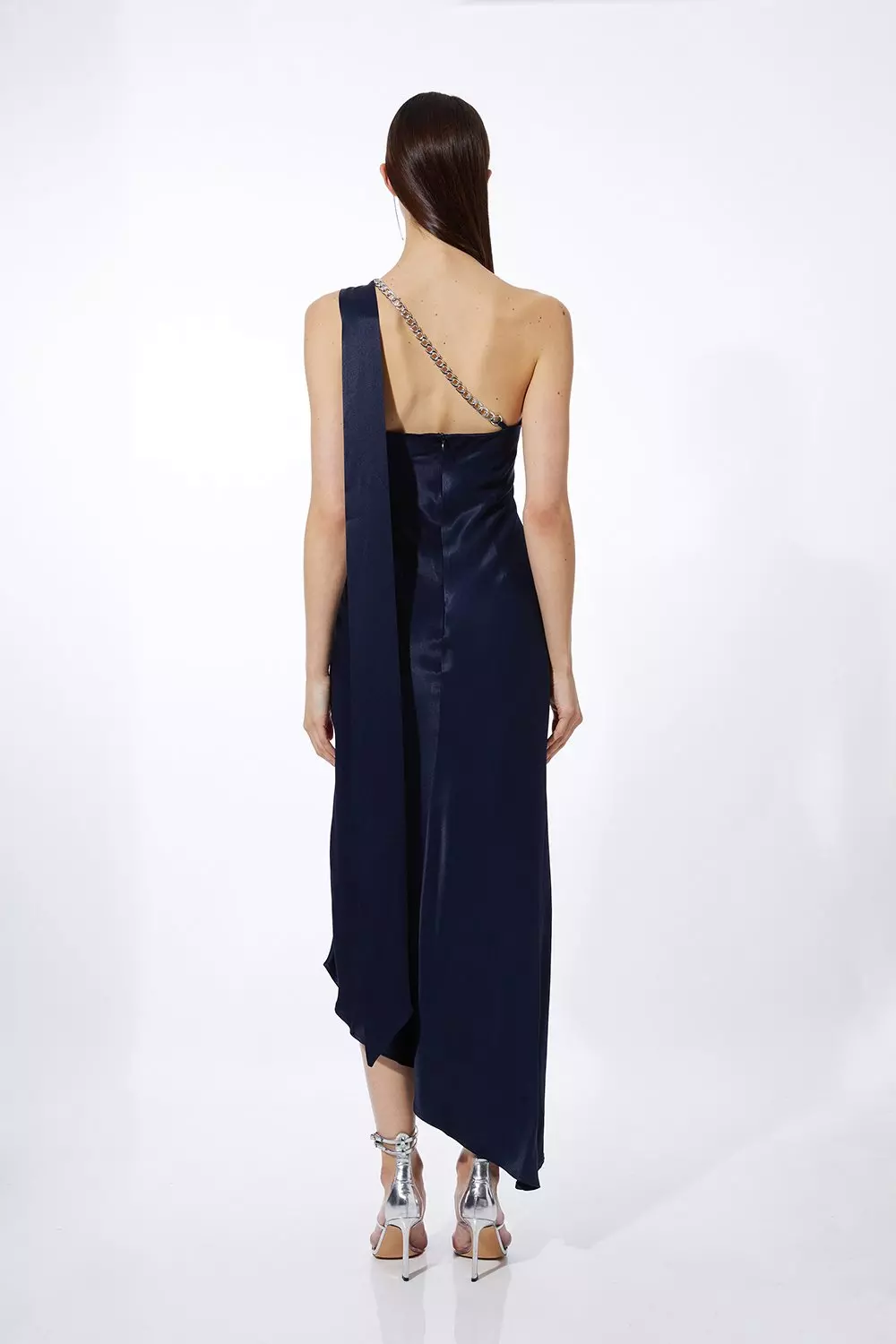 Satin Back Crepe Tailored One Shoulder Chain Detail Asymmetric Midaxi Dress alternative image