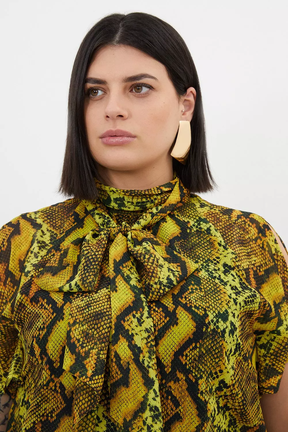 Plus Size Snake Print Georgette Woven Tie Neck Ruffle Blouse | Karen Millen