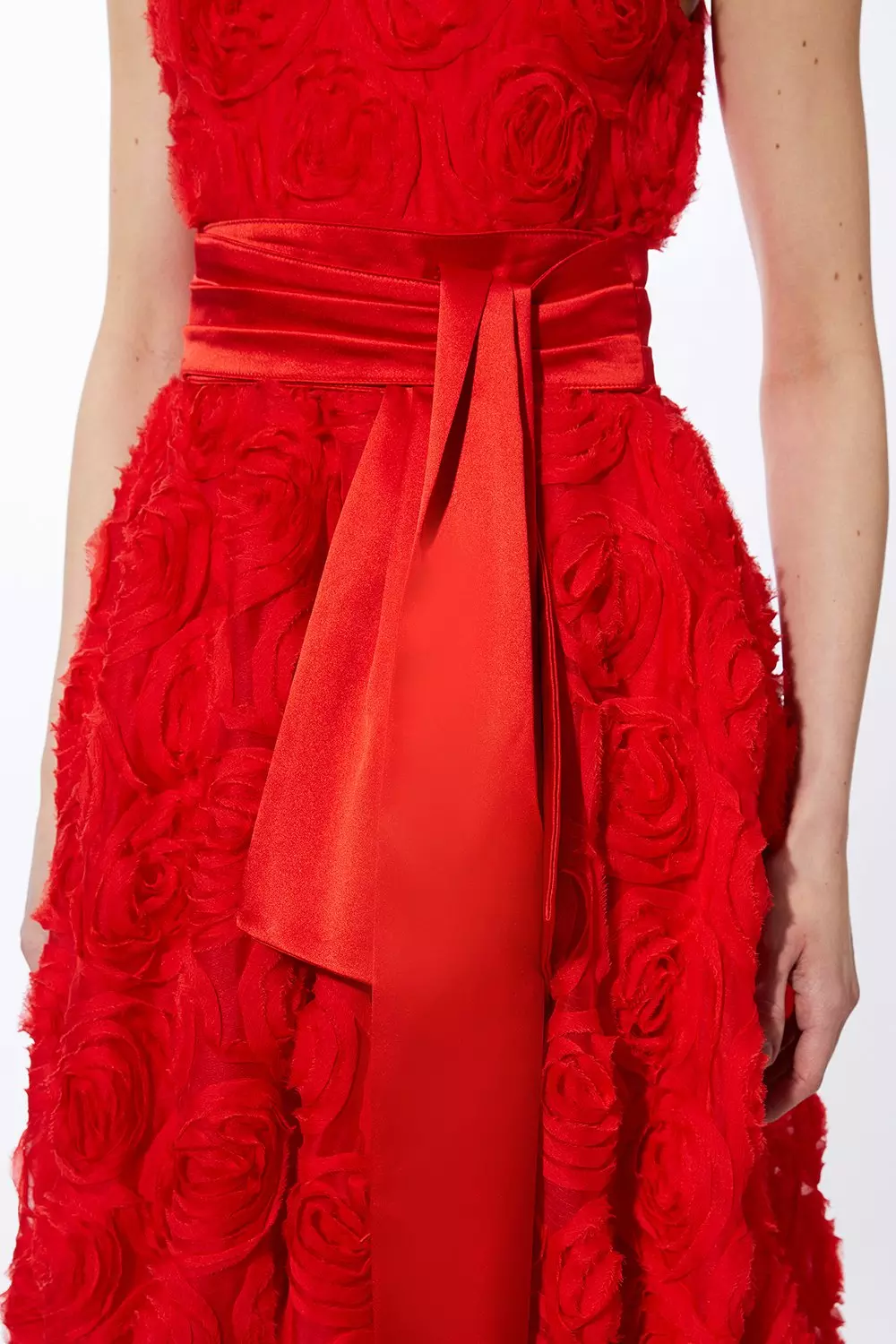 【KAREN MILLEN】カットワーク プロム ミディドレス Cutwork Embroidery Woven Midi Prom Dress | Karen Millen