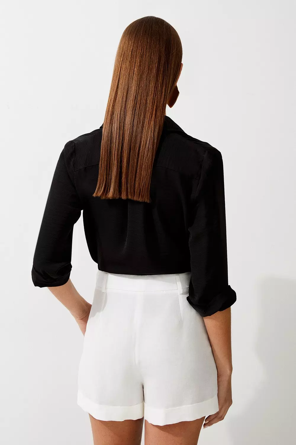 Premium Linen Viscose Tailored Turn Up Hem Shorts | Karen Millen