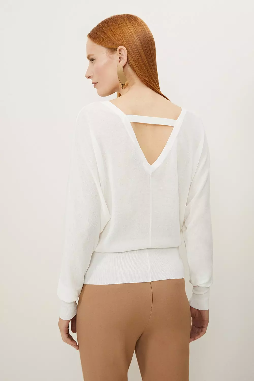 Lightweight white jumper hotsell