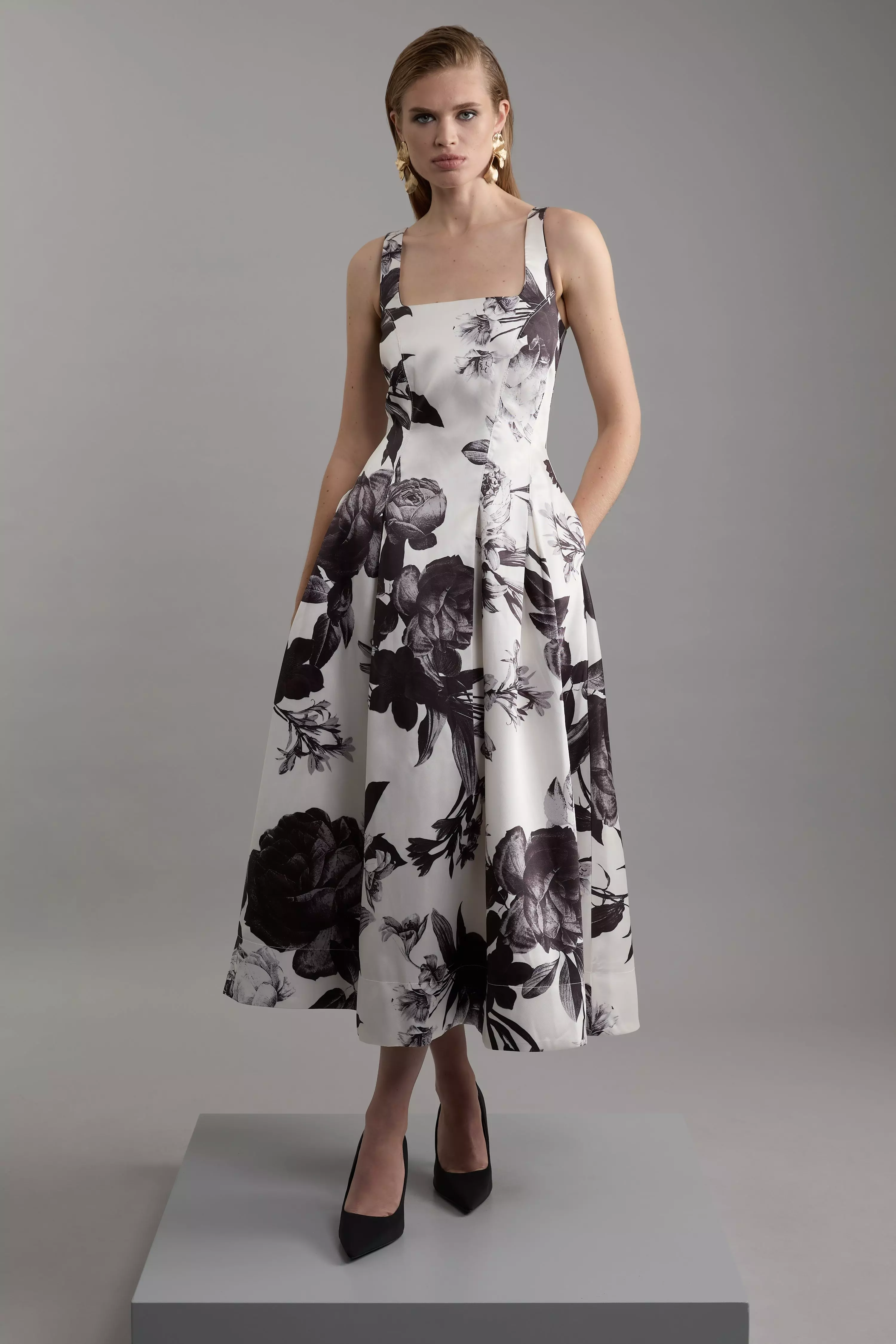 【Karen Millen】グリーンローズ ツイル 花柄 プロムドレス ◇Karen Millen◇グリーンローズ ツイル 花柄 プロムドレス