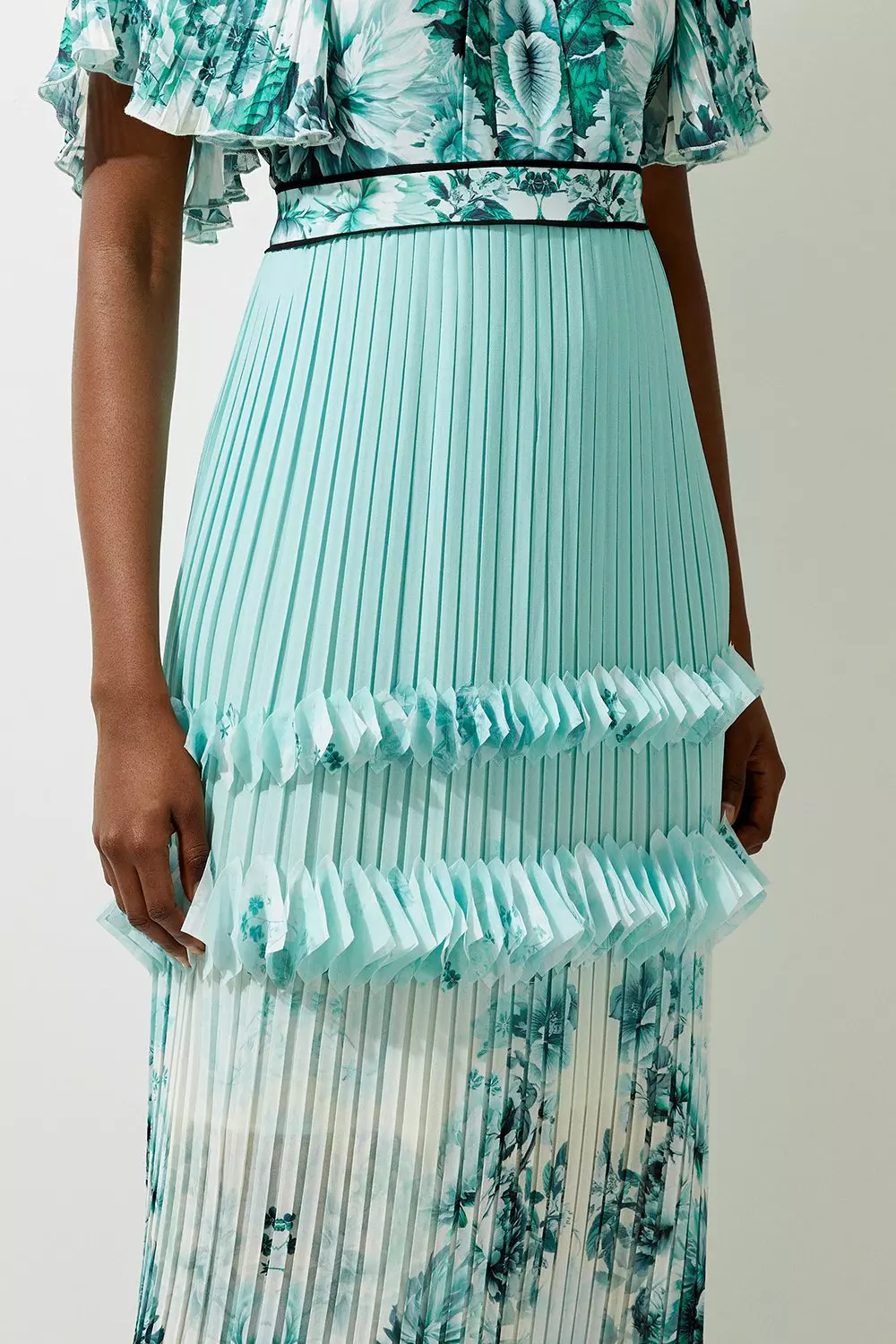 Green Floral Pleat Detail Woven Maxi Dress alternative image