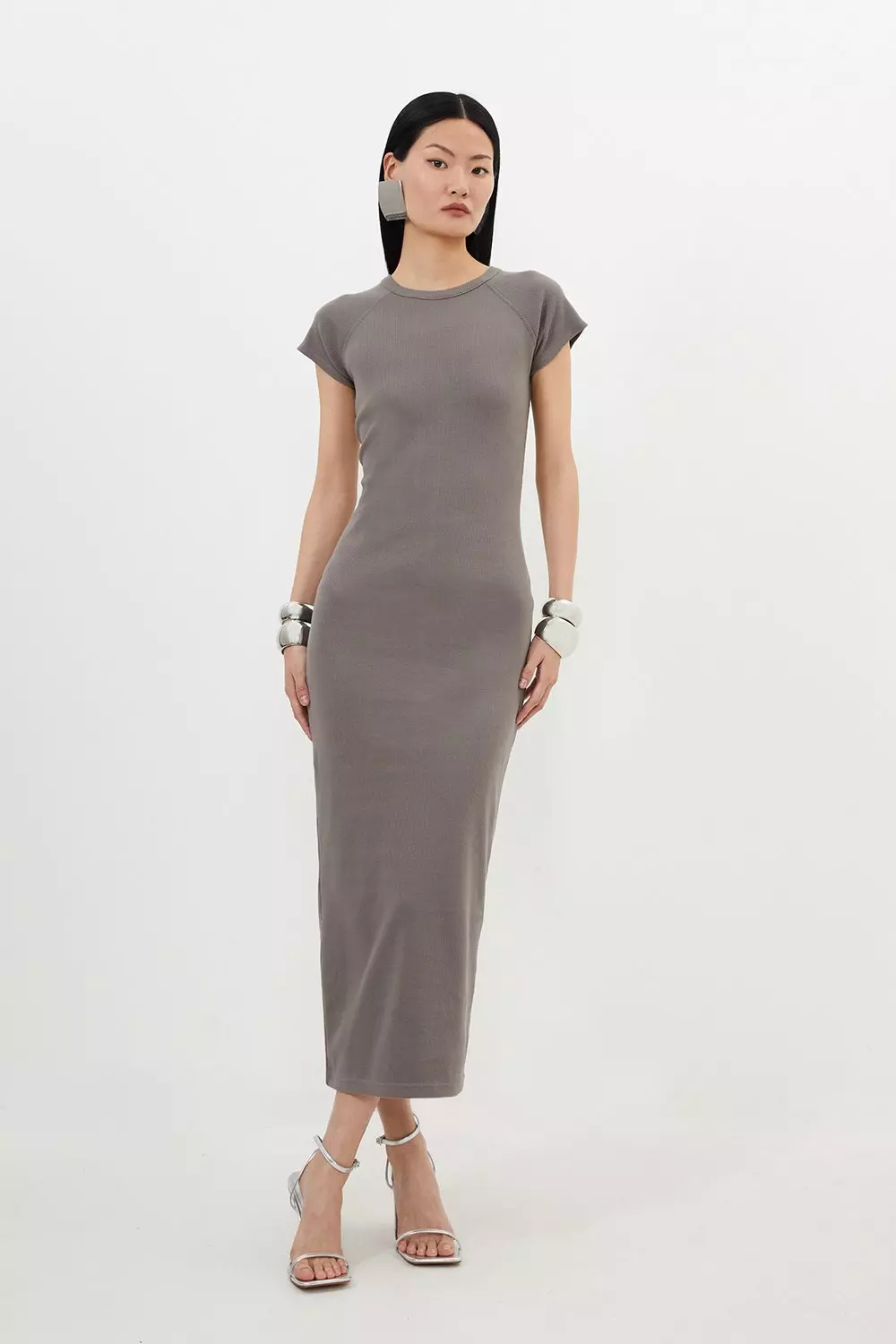 Fitted maxi orders dress with sleeves