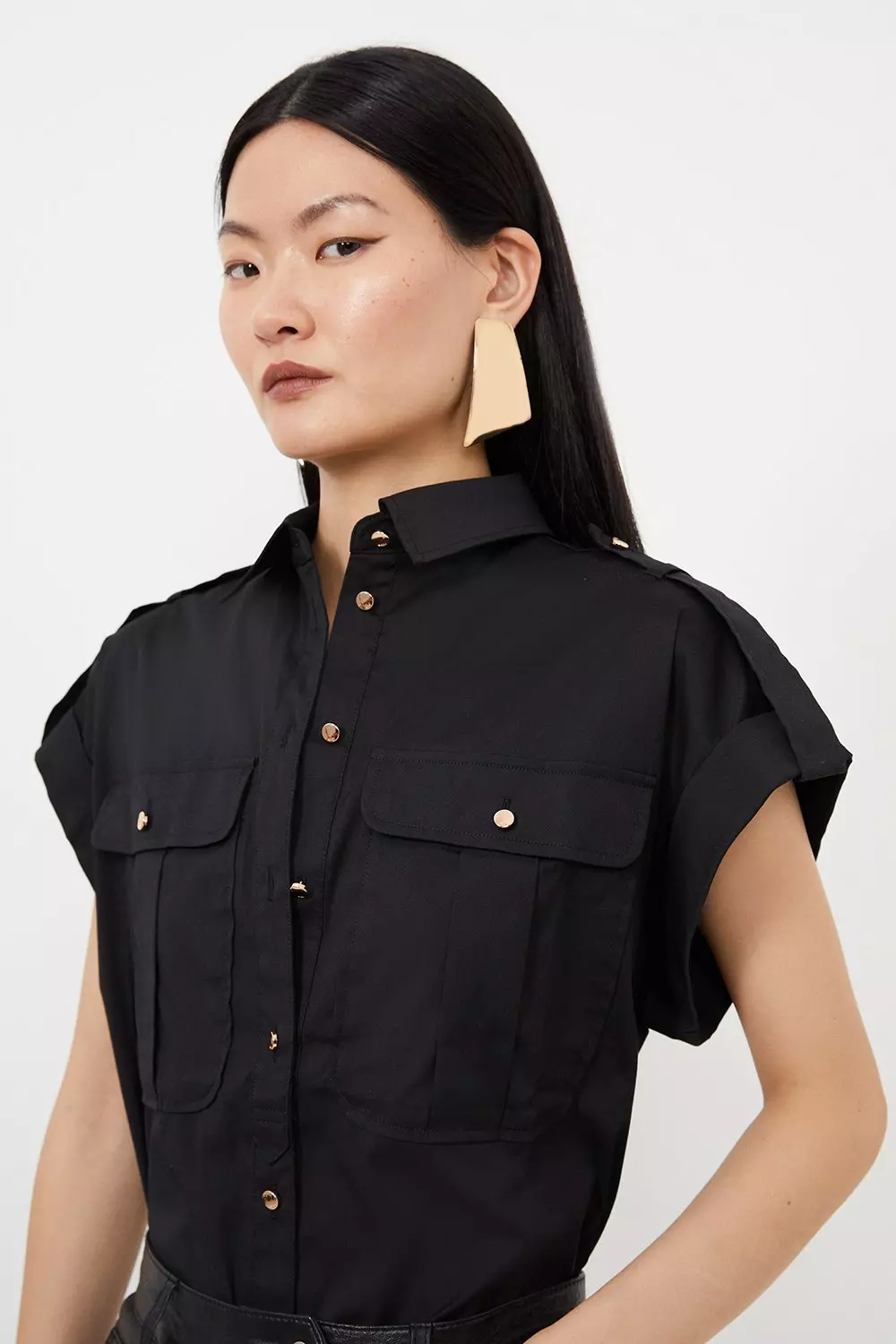 Black Pocket Detailed Poplin Shirt alternative image