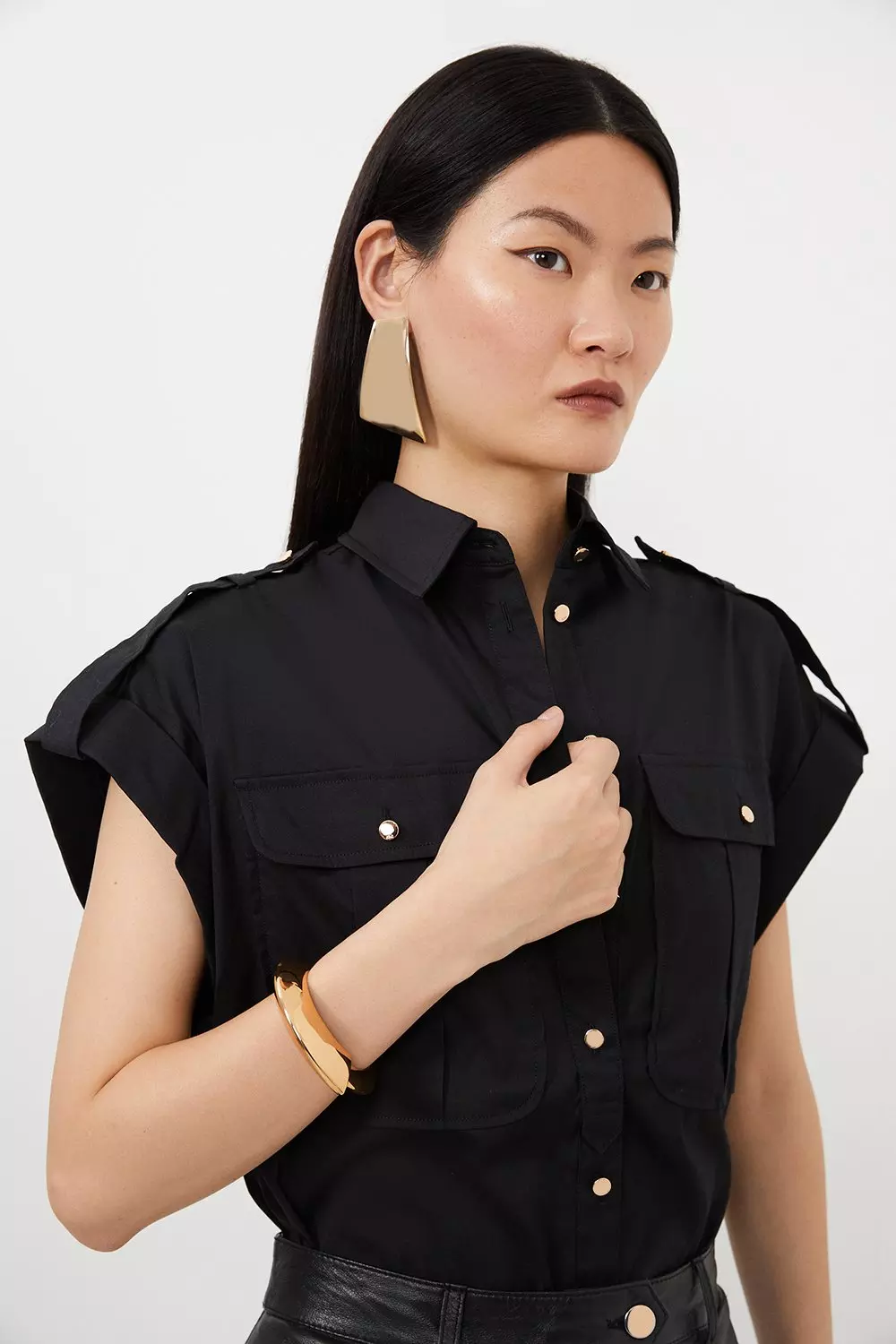 Black Pocket Detailed Poplin Shirt alternative image