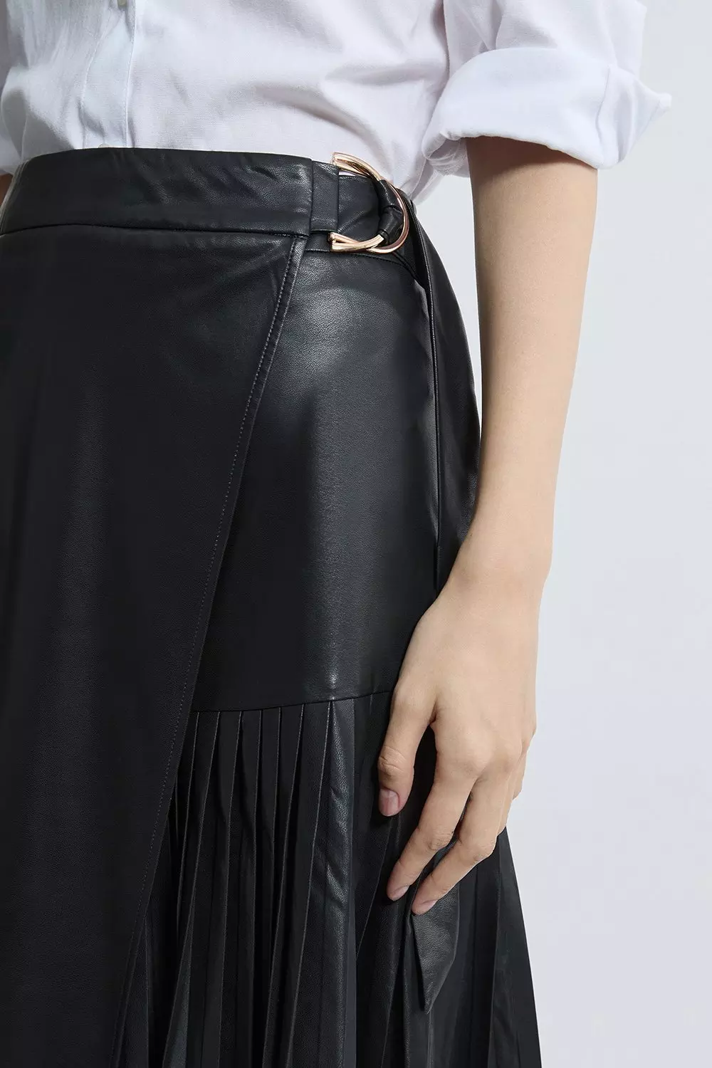 Black leather pleated skirt best sale