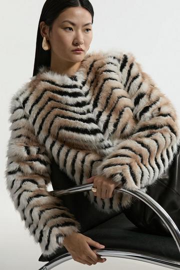 Pattern Faux Fur Collarless Jacket mono