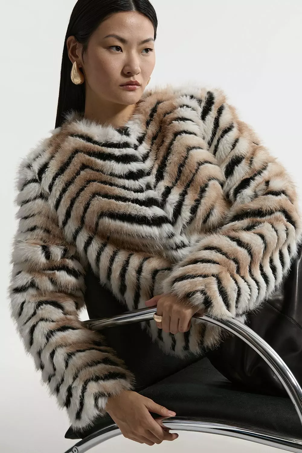 日本未入荷★Karen Millen ファー襟付きムートンジャケット Pattern Faux Fur Collarless Jacket | Karen Millen