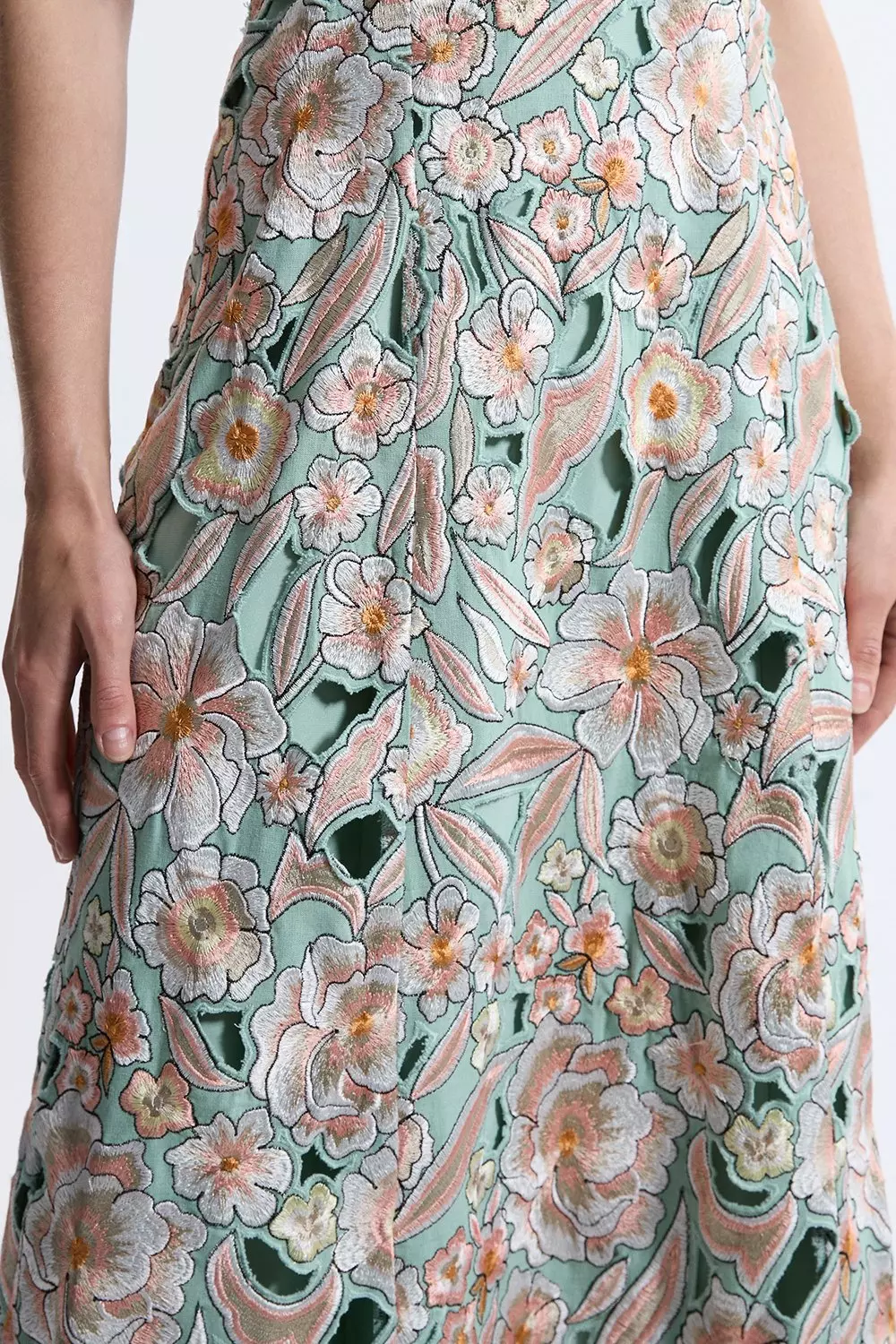 Karen Millen 花柄オーガンジー織りホルターネックマキシドレス Petite Ombre Floral Soft Pleated One Shoulder Maxi Dress