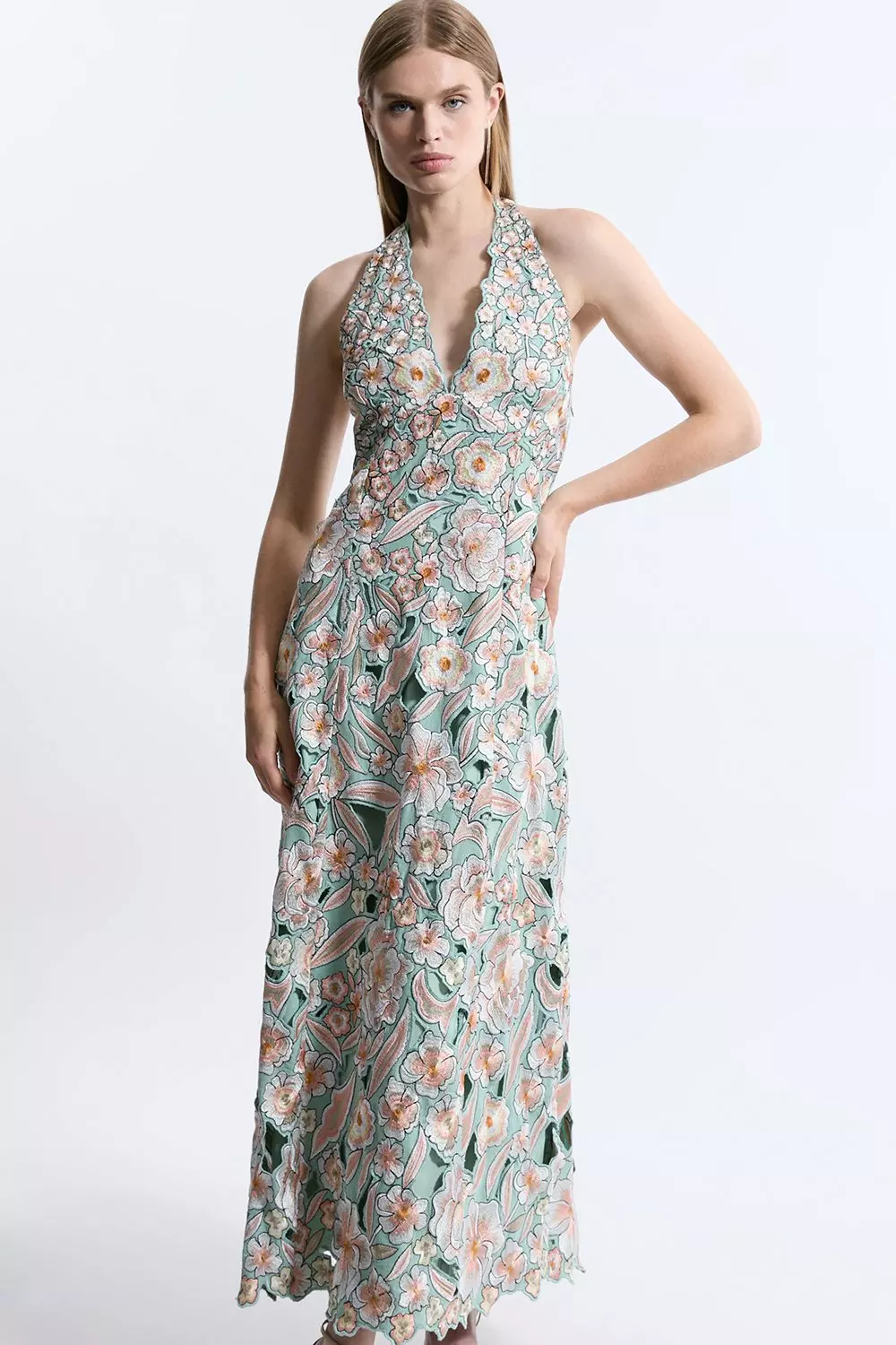 【Karen Millen】プチ プレミアム 刺繍 ホルター マキシ ドレス Premium Embroidered Halter Maxi Dress | Karen Millen
