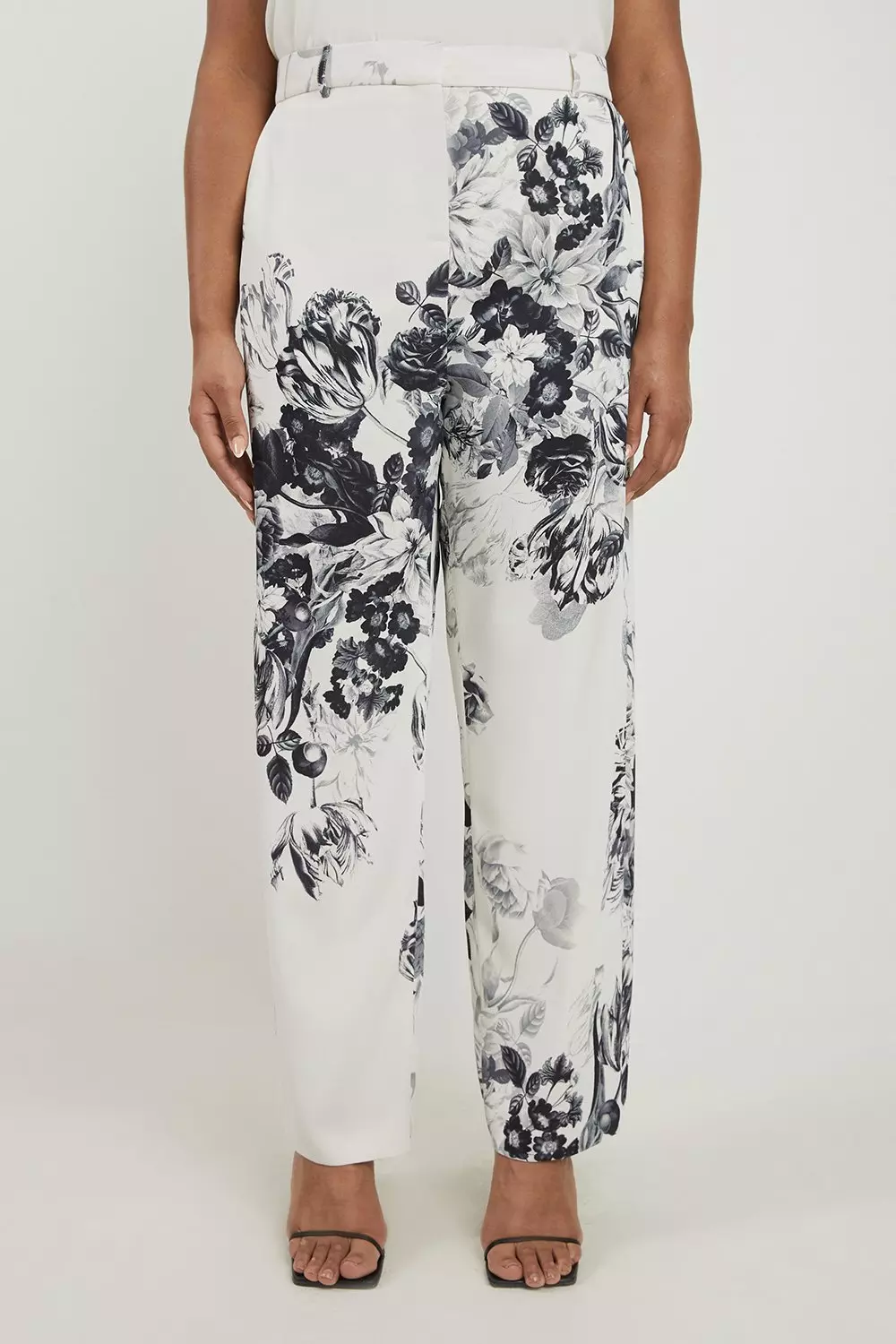 Plus size floral trousers hotsell