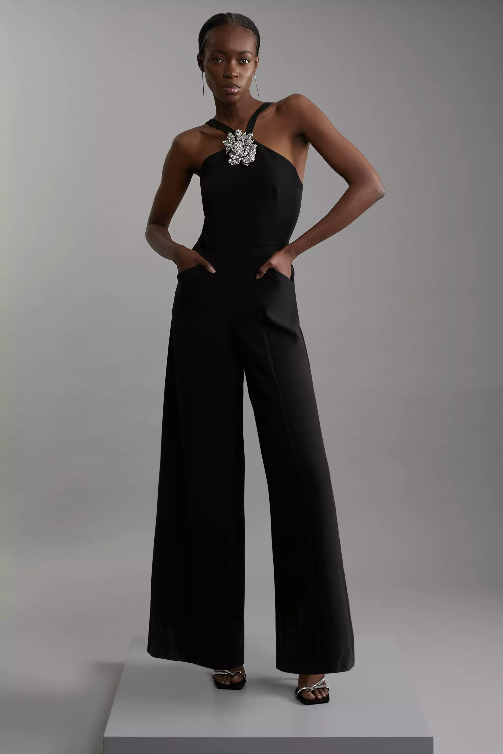 Bebe Festival Fringe - Trim jumpsuit creat a sleek silhouette in this irresisti 2024