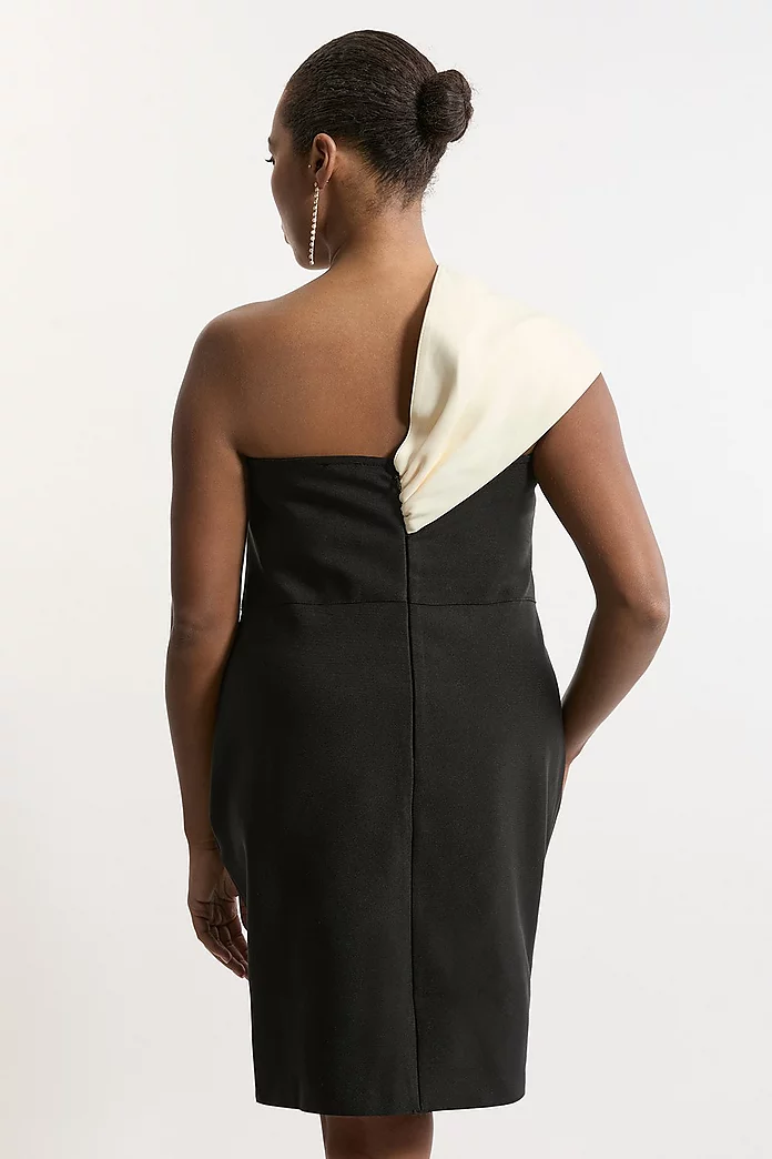 Plus Size Figure Form Bandage Dramatic Bow Detail Mini Dress Plus Size Figure Form Bandage Dramatic Bow Detail Mini Dress
