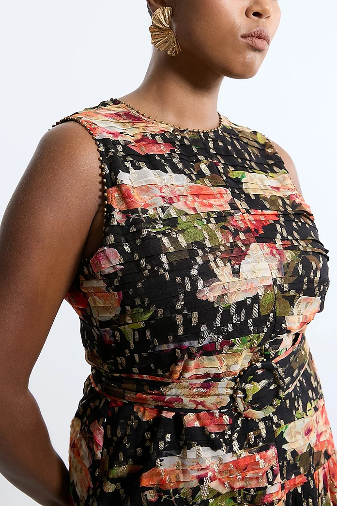 Plus Size Floral Printed Viscose Metallic Thread Beaded Plus Size Floral Printed Viscose Metallic Thread Beaded