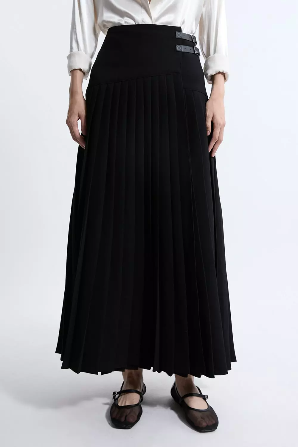 Black Tailored Crepe Pleated Buckle Detailed Maxi Skirt alternative image