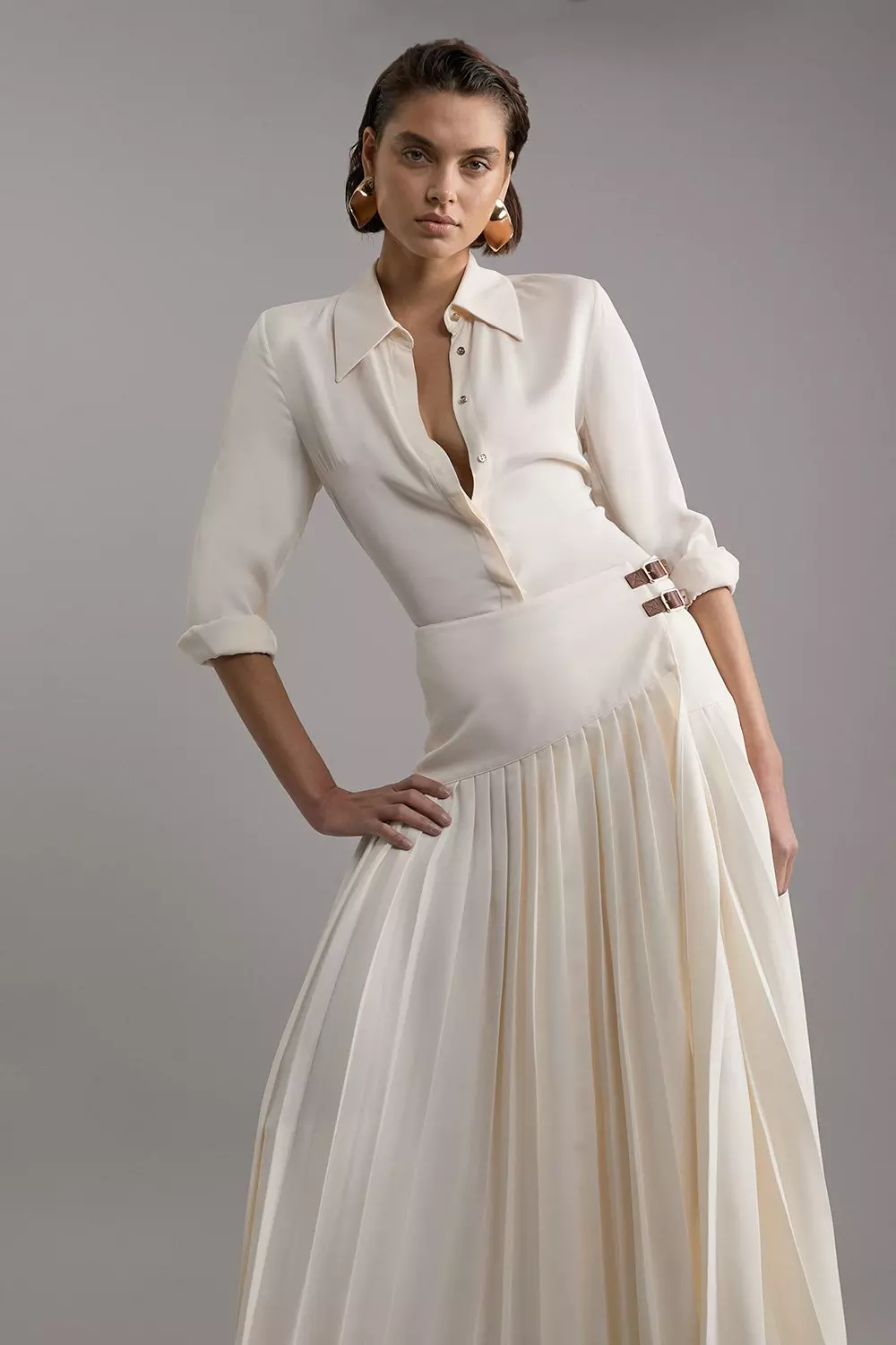 CLANE STRAP DEFORM SKIRT　IVORY　リネン混 CLANE（クラネ）の「STRAP DEFORM SKIRT（スカート）」 - WEAR