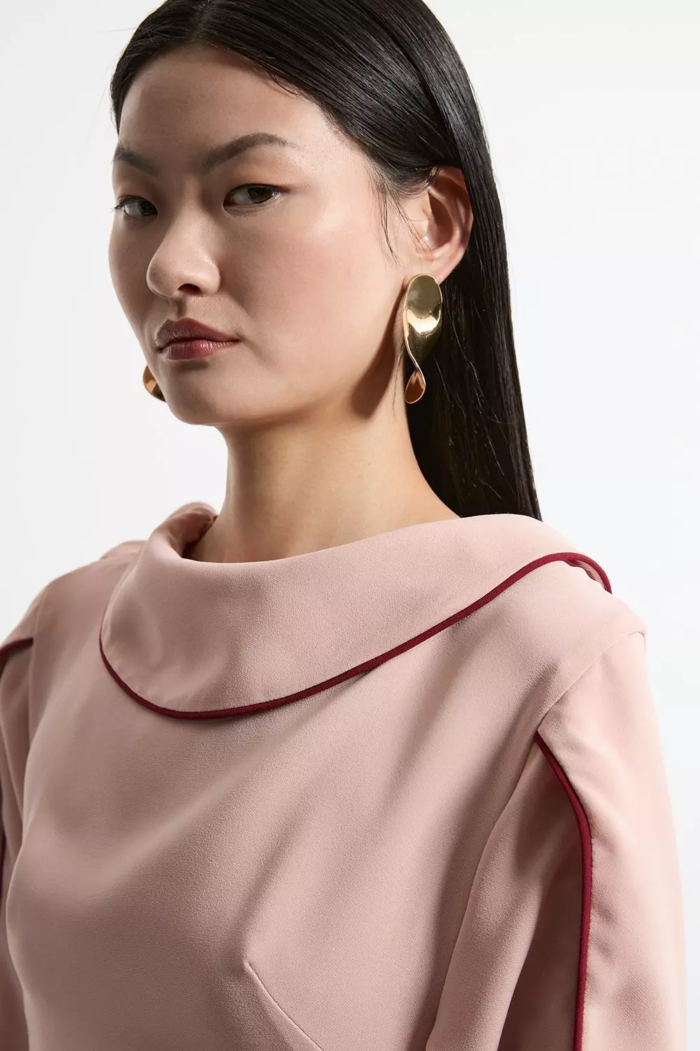 Rose Soft Tailored Tipping Cowl Detail Sleeved Midi Dress alternative image