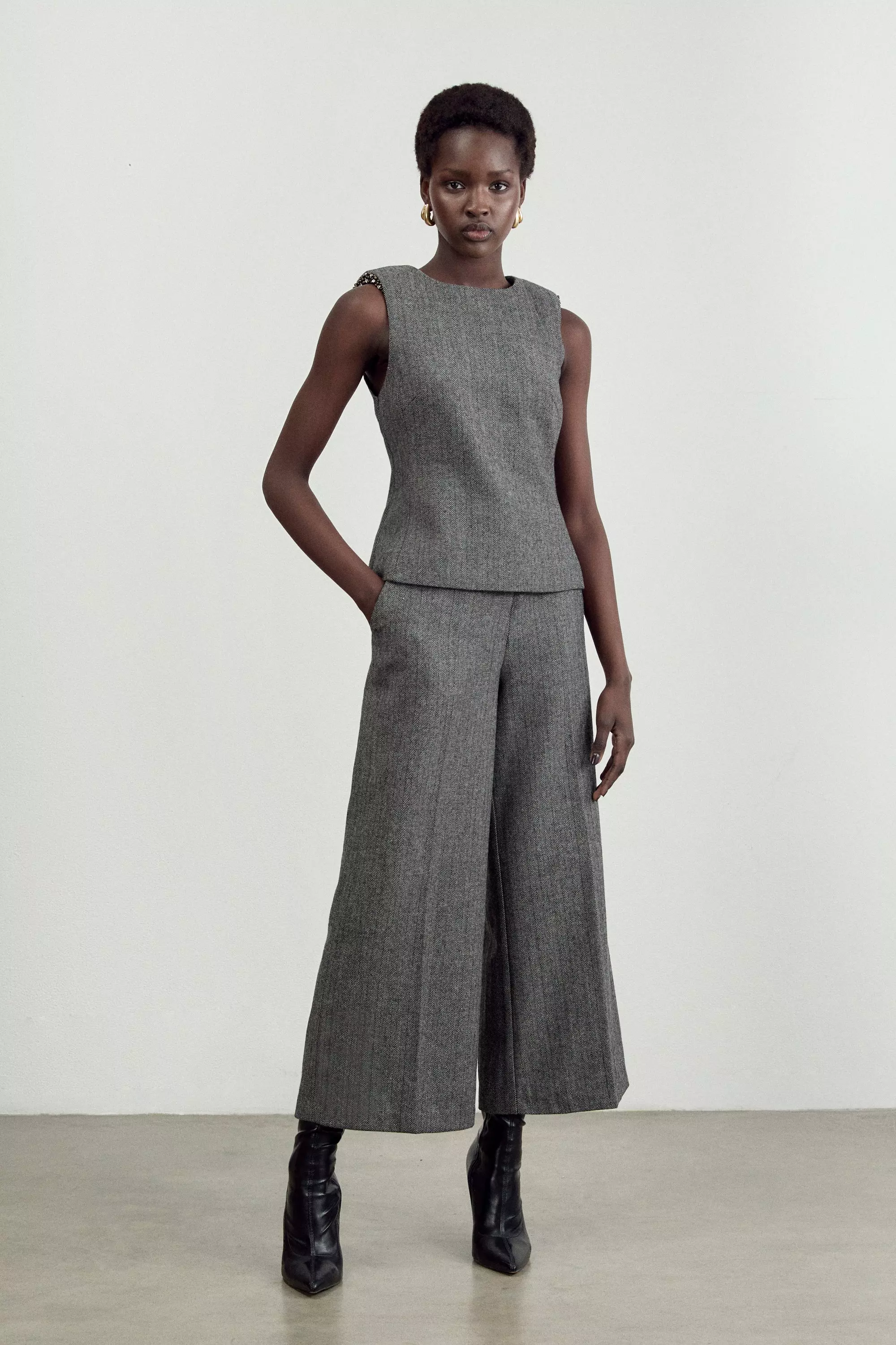 Straight leg crop trousers hot sale