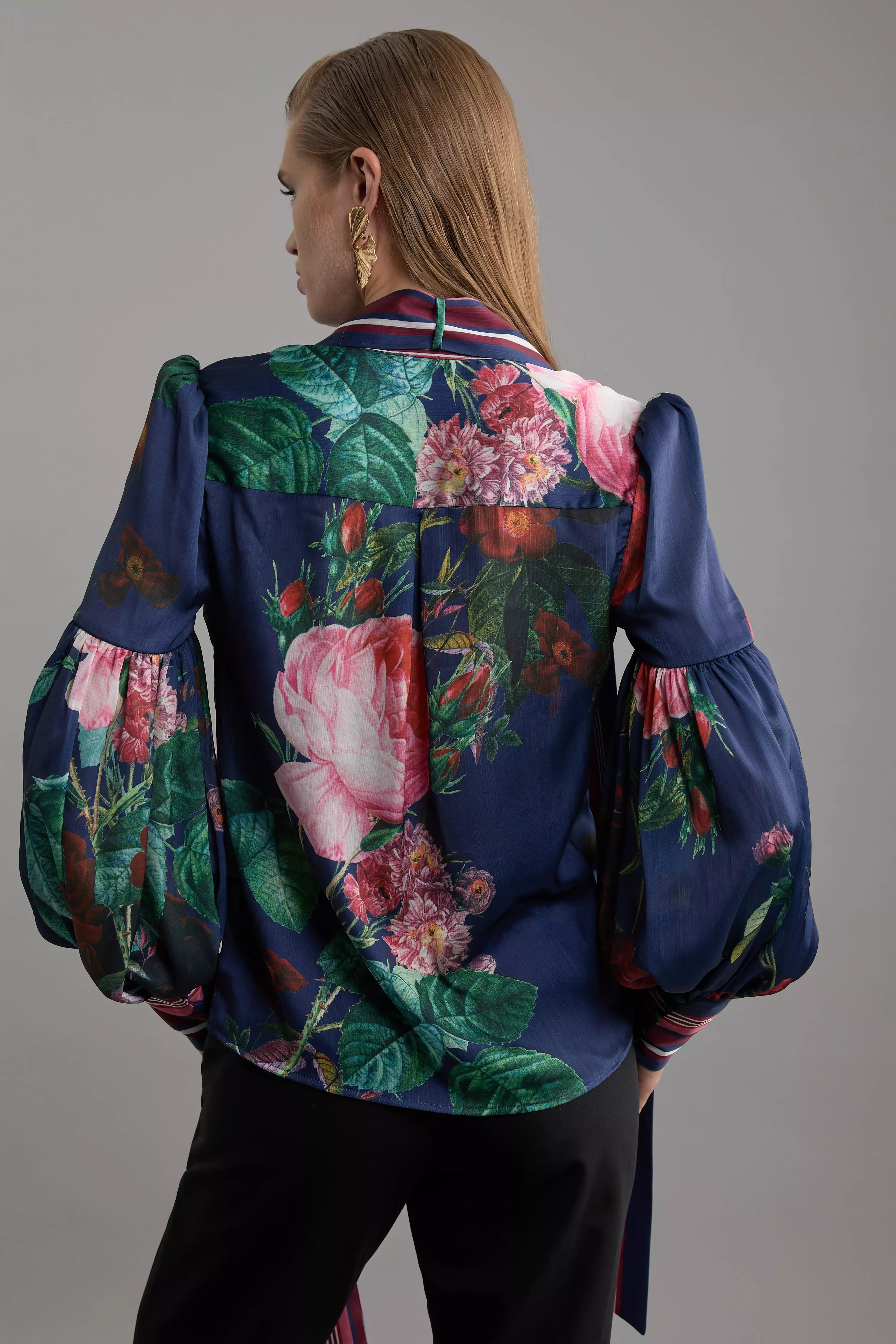 ★Karen Millen★ アップリケバルーンスリーブウーブントップス bkk14378_mono_xl?pdp.template
