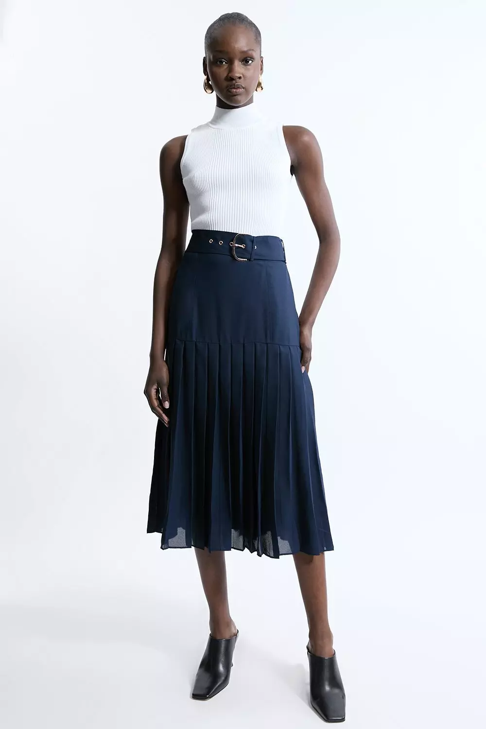 Navy pleated skirt xl hotsell